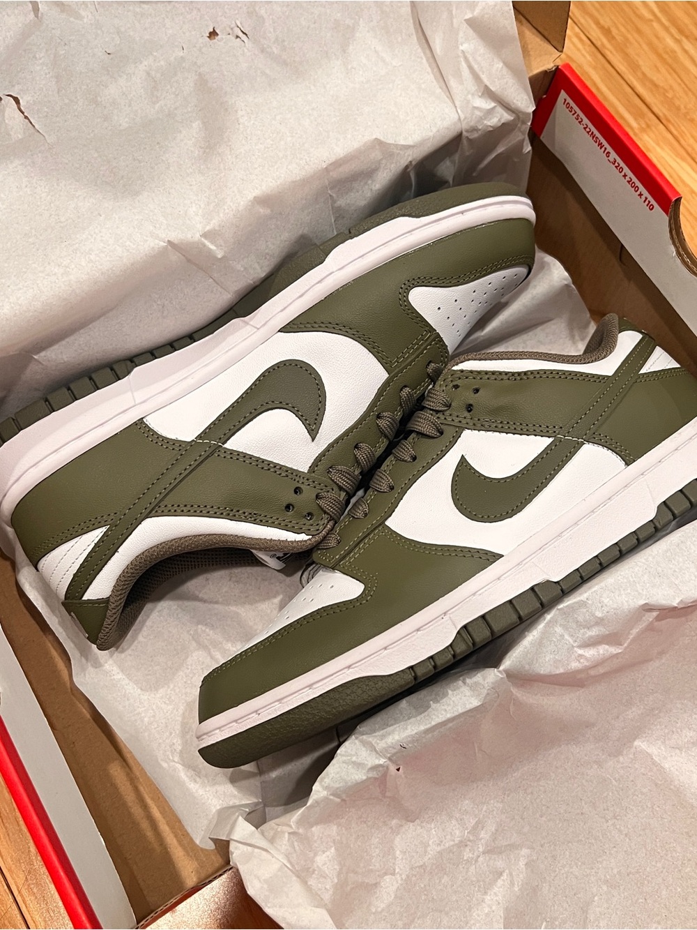 Nike Women’s Dunk Low Olive Size 8